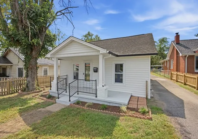 Photo 3 of Single family home for sale at 597 Long Holw Pike, Gallatin, TN 37066 | MLS# 3531448 | Listing updated on 2026-09-23