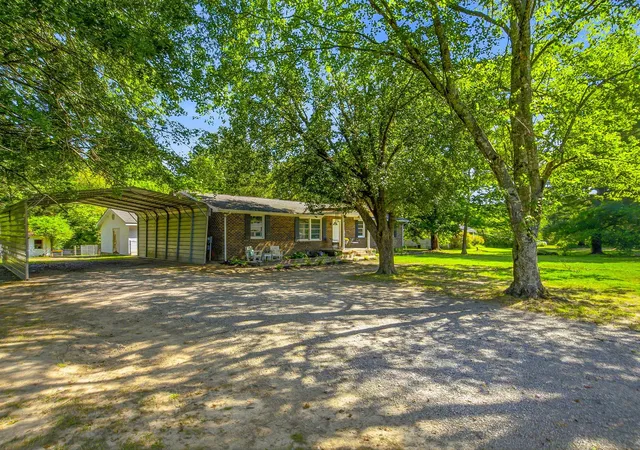 Photo 3 of Single family home for sale at 739 Scoutview Rd, Ashland City, TN 37015 | MLS# 3530864 | Listing updated on 2026-09-24