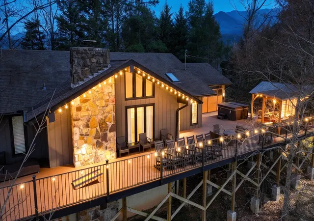 Photo 1 of Single family home for sale at 428 Moody Dr, Gatlinburg, TN 37738 | MLS# 3530839 | Listing updated on 2026-09-04