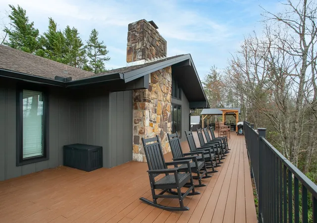 Photo 2 of Single family home for sale at 428 Moody Dr, Gatlinburg, TN 37738 | MLS# 3530839 | Listing updated on 2026-09-04