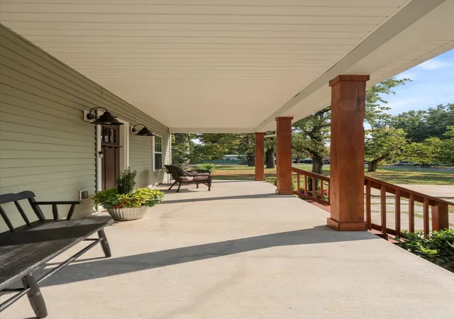 Photo 4 of Single family home for sale at 2525 Flamingo Dr, Nashville, TN 37207 | MLS# 3542726 | Listing updated on 2026-09-14