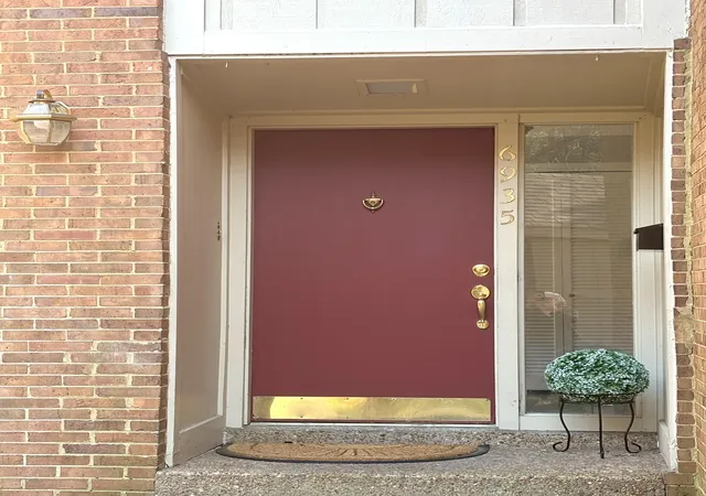 Photo 3 of Townhouse for sale at 6935 Highland Park Dr, Nashville, TN 37205 | MLS# 3619234 | Listing updated on 2026-10-11