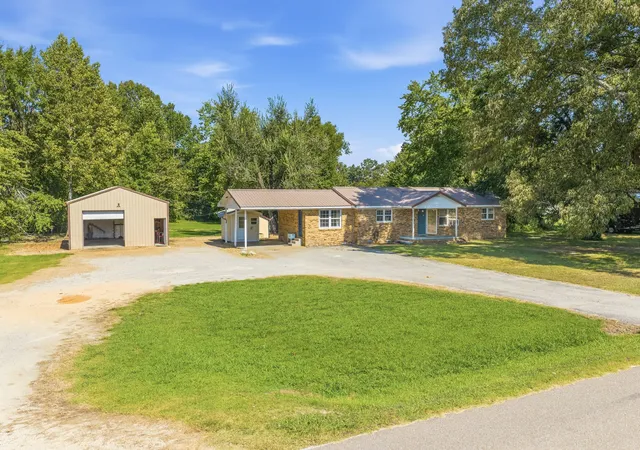Photo 2 of Single family home for sale at 68 Brooksie Thompson Rd, Decaturville, TN 38329 | MLS# 3531516 | Listing updated on 2026-09-02