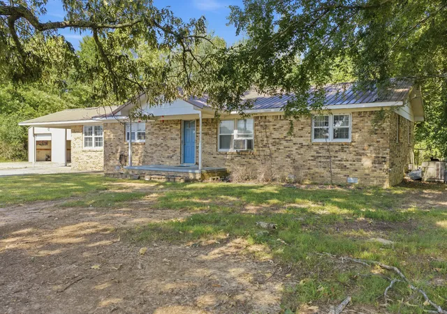 Photo 3 of Single family home for sale at 68 Brooksie Thompson Rd, Decaturville, TN 38329 | MLS# 3531516 | Listing updated on 2026-09-02