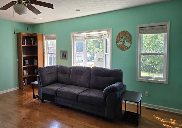 Photo 4 of Single family home for sale at 722 Jefferson Ave E, Carthage, TN 37030 | MLS# 3540979 | Listing updated on 2026-10-09