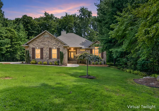 Photo 1 of Single family home for sale at 14 Holly Ct, Crossville, TN 38558 | MLS# 3531034 | Listing updated on 2026-09-02