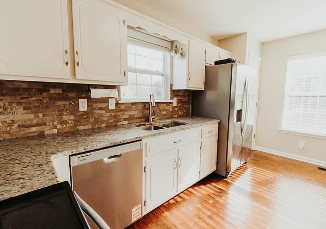 Photo 4 of Single family home for sale at 524 Barney Ln, Clarksville, TN 37042 | MLS# 3531020 | Listing updated on 2026-09-05