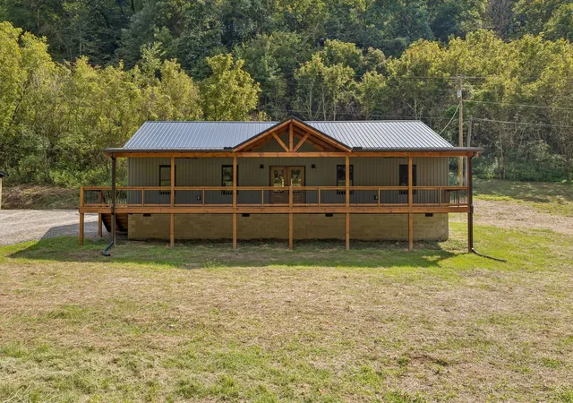 Photo 4 of Single family home for sale at 194 Sloan Branch Rd, Pleasant Shade, TN 37145 | MLS# 3546970 | Listing updated on 2026-10-06
