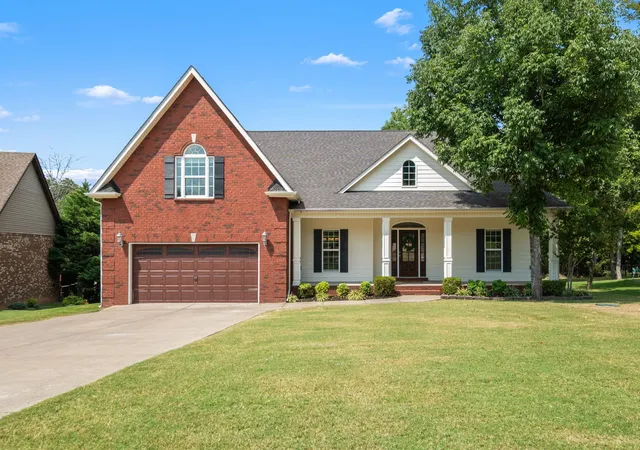 Photo 1 of Single family home for sale at 720 Twin View Dr, Murfreesboro, TN 37128 | MLS# 3545455 | Listing updated on 2026-09-24