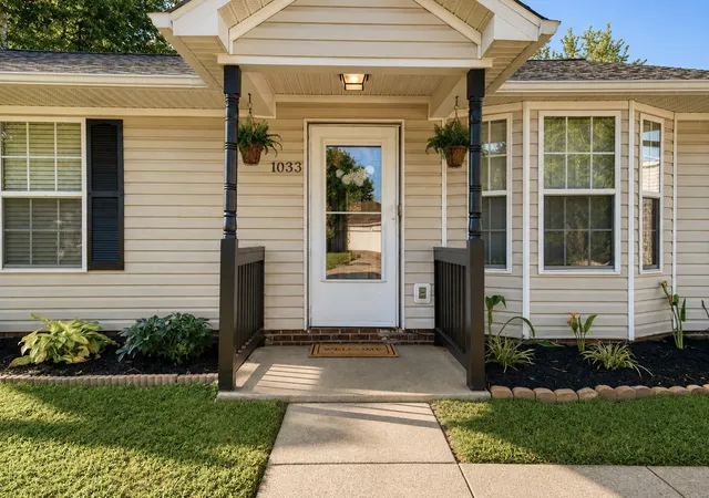 Photo 3 of Single family home for sale at 1033 Bush Ave, Oak Grove, KY 42262 | MLS# 3531017 | Listing updated on 2026-09-02