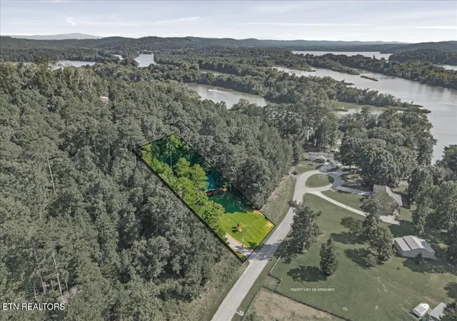 Photo 4 of Sale Pending at 127 County Rd 7, Calhoun, TN 37309 | MLS# 3531008 | Listing updated on 2026-09-20