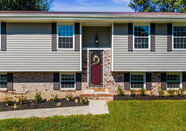 Photo 4 of Single family home for sale at 120 Bland Dr NE, Cleveland, TN 37312 | MLS# 3619506 | Listing updated on 2026-10-13
