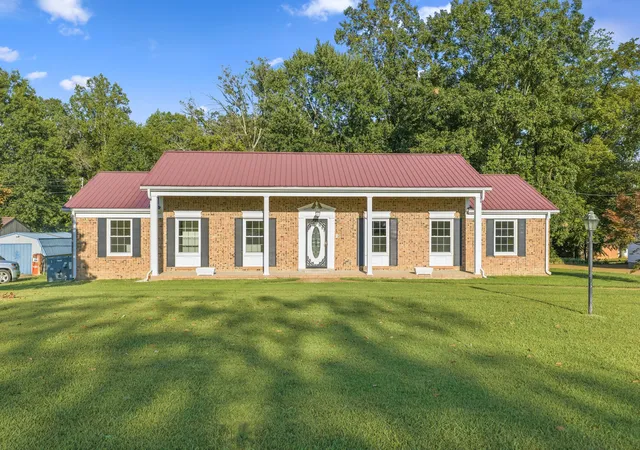 Photo 3 of Single family home for sale at 691 E Poplar Dr, Decaturville, TN 38329 | MLS# 3531267 | Listing updated on 2026-09-02