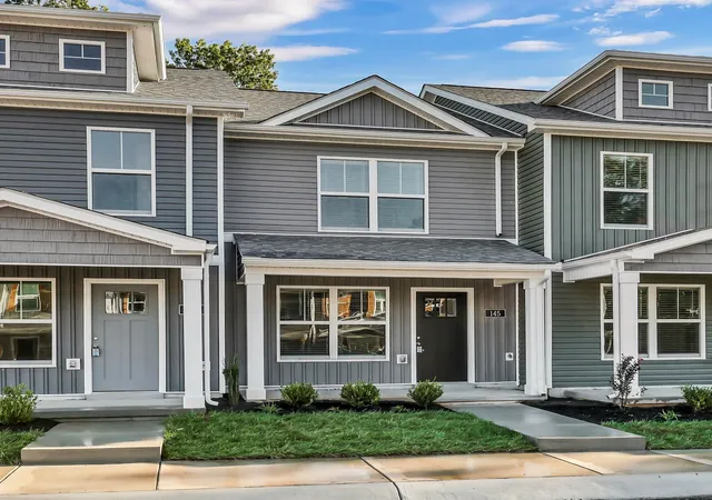 Photo 2 of Townhouse for sale at 145 Quarry Point Dr, Clarksville, TN 37043 | MLS# 3531071 | Listing updated on 2026-09-02