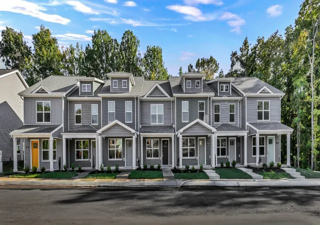 Photo 3 of Townhouse for sale at 145 Quarry Point Dr, Clarksville, TN 37043 | MLS# 3531071 | Listing updated on 2026-09-02