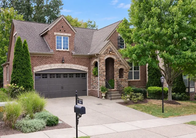 Single family home for sale at 114 Cobbler Cir, Hendersonville, TN 37075 | MLS# 3542542