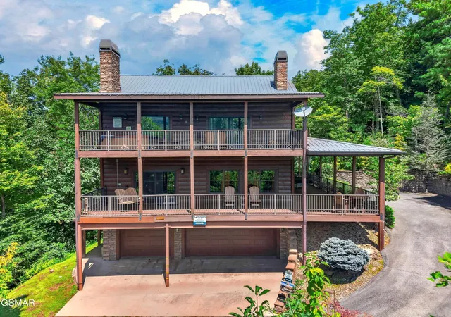 Photo 1 of Single family home for sale at 4320 Firefly View Way, Gatlinburg, TN 37738 | MLS# 3531088 | Listing updated on 2026-09-30