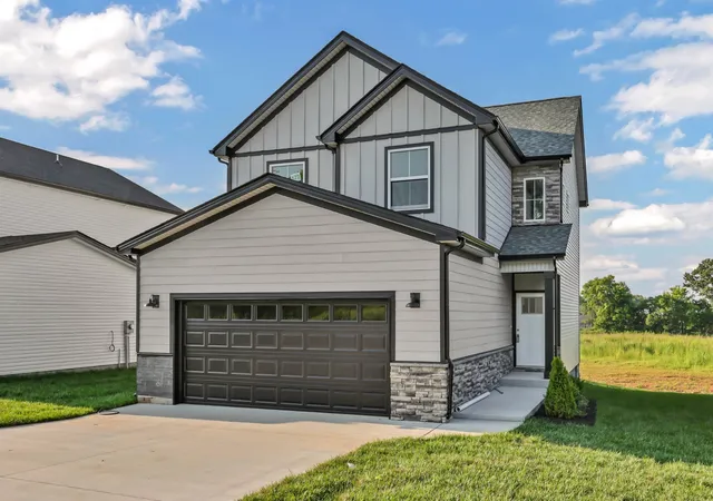 Photo 3 of Single family home for sale at 2808 Brewster Dr, Clarksville, TN 37042 | MLS# 3531091 | Listing updated on 2026-09-02