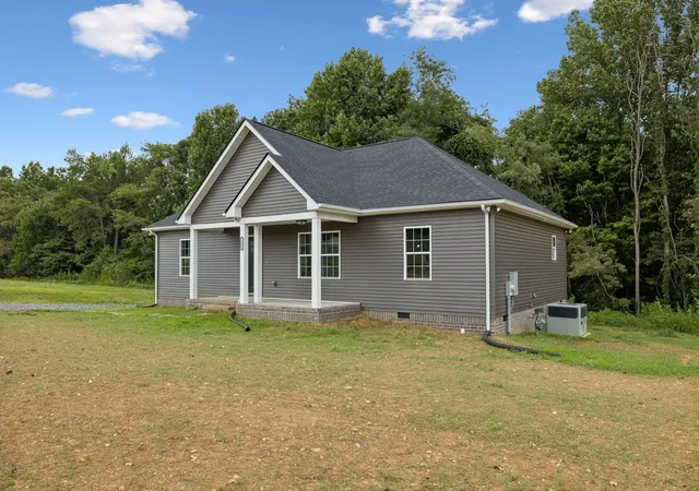 Photo 2 of Single family home for sale at 71 Iris Way, Lafayette, TN 37083 | MLS# 3531105 | Listing updated on 2026-09-02