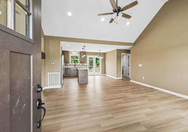 Photo 3 of Single family home for sale at 32 Iris Way, Lafayette, TN 37083 | MLS# 3531111 | Listing updated on 2026-09-02