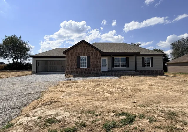 Photo 1 of Single family home for sale at 337 Ridge St, Manchester, TN 37355 | MLS# 3531326 | Listing updated on 2026-09-06