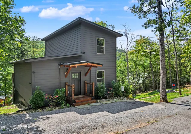 Photo 3 of Single family home for sale at 2412 Ridgehigh Pass, Sevierville, TN 37876 | MLS# 3544598 | Listing updated on 2026-10-11