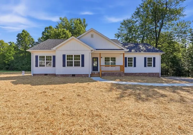 Photo 1 of Single family home for sale at 297 Grace Dr Nw, Sparta, TN 38583 | MLS# 3531185 | Listing updated on 2026-09-02
