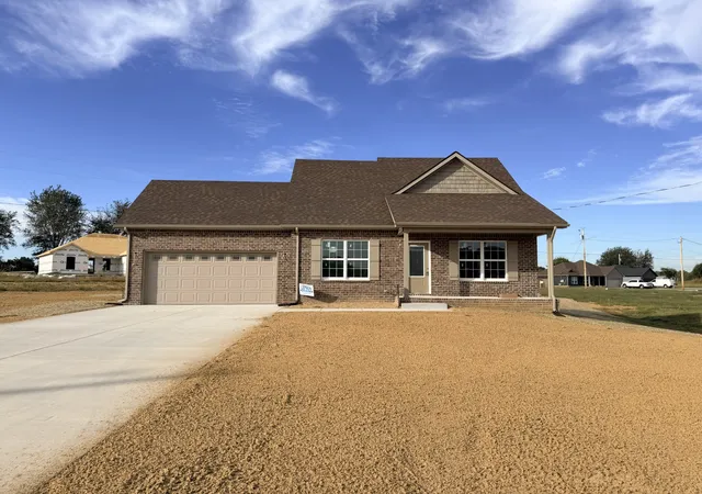 Photo 1 of Single family home for sale at 126 Hilltop St, Manchester, TN 37355 | MLS# 3531329 | Listing updated on 2026-09-30