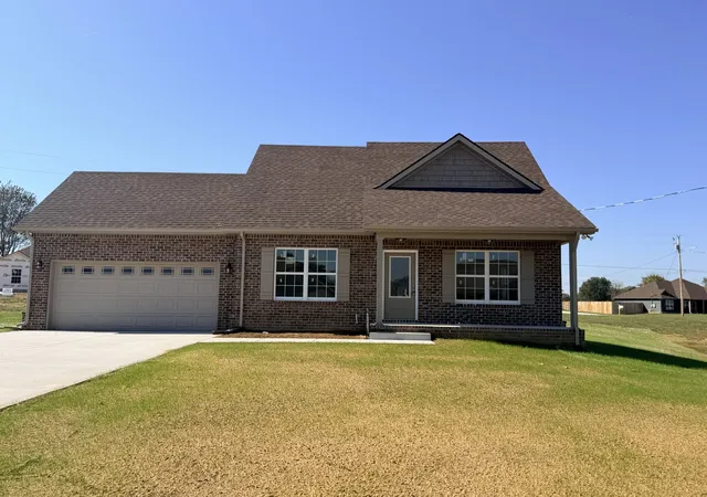 Photo 1 of Single family home for sale at 126 Hilltop St, Manchester, TN 37355 | MLS# 3531329 | Listing updated on 2026-10-30