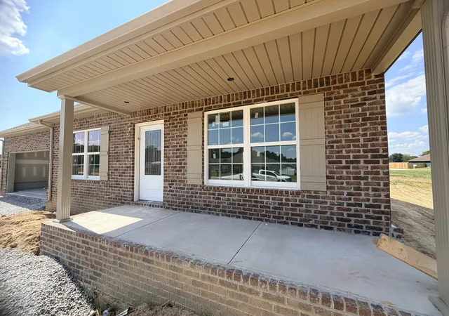 Photo 3 of Single family home for sale at 126 Hilltop St, Manchester, TN 37355 | MLS# 3531329 | Listing updated on 2026-09-30