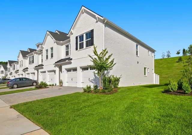 Photo 2 of Townhouse for sale at 638 Clb View Way, Mount Juliet, TN 37122 | MLS# 3531129 | Listing updated on 2026-09-08