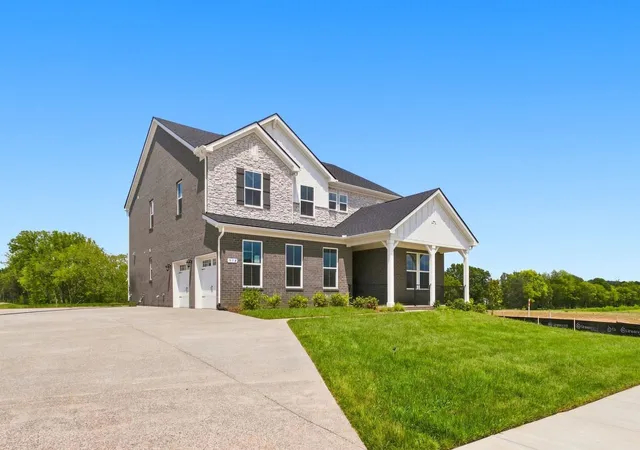 Photo 2 of Sale Pending at 978 Champions Cir, Mount Juliet, TN 37122 | MLS# 3531148 | Listing updated on 2026-09-05