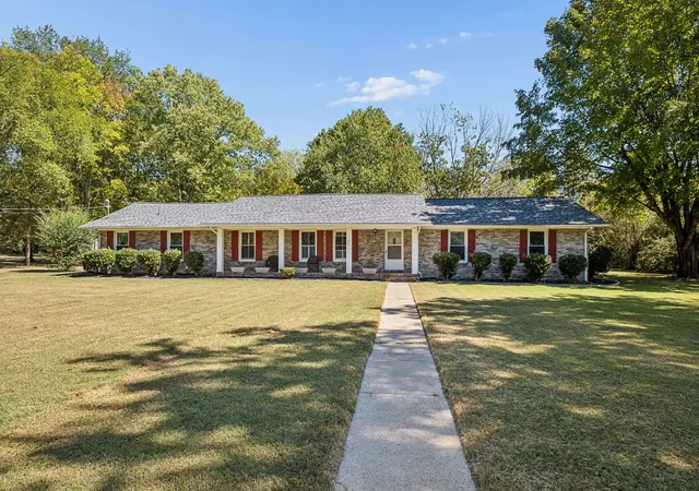 Photo 3 of Single family home for sale at 146 W Clearview Dr, Murfreesboro, TN 37128 | MLS# 3545742 | Listing updated on 2026-10-03