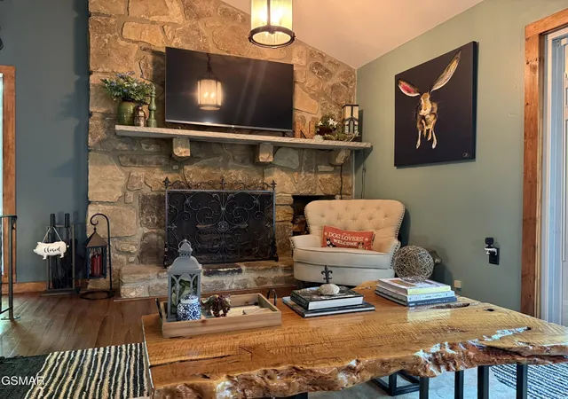 Photo 3 of Single family home for sale at 216 Zoder Dr, Gatlinburg, TN 37738 | MLS# 3531279 | Listing updated on 2026-10-05