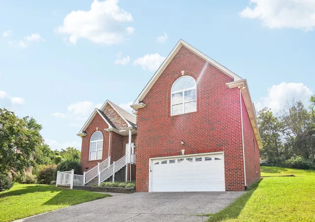 Photo 1 of Single family home for sale at 502 Largo Vista Dr, Lebanon, TN 37087 | MLS# 3541427 | Listing updated on 2026-09-04