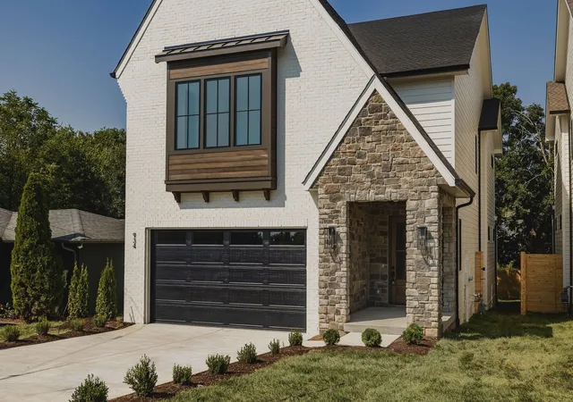 Photo 3 of Single family home for sale at 934 Crescent Hl Rd, Nashville, TN 37206 | MLS# 3546021 | Listing updated on 2026-10-23