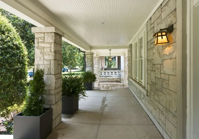 Photo 2 of Single family home for sale at 3816 Richland Ave, Nashville, TN 37205 | MLS# 3543691 | Listing updated on 2026-10-08