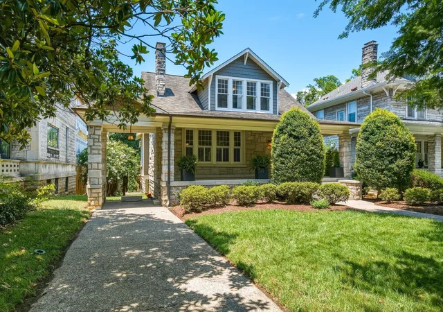 Photo 3 of Single family home for sale at 3816 Richland Ave, Nashville, TN 37205 | MLS# 3543691 | Listing updated on 2026-10-08