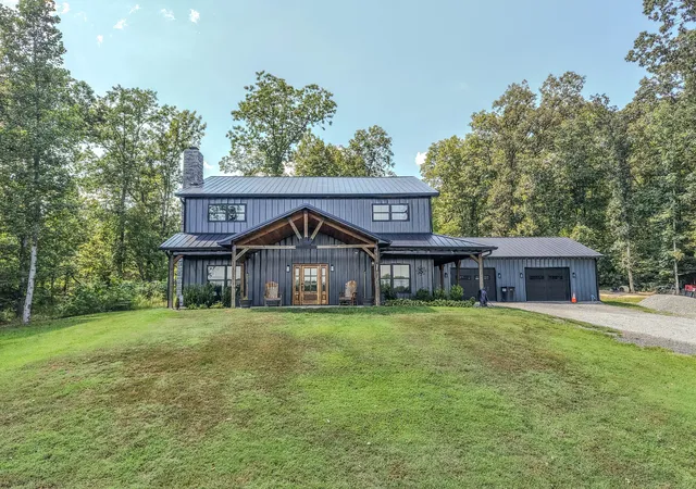 Photo 1 of Single family home for sale at 304 Salem Rd, Centerville, TN 37033 | MLS# 3531667 | Listing updated on 2026-09-04