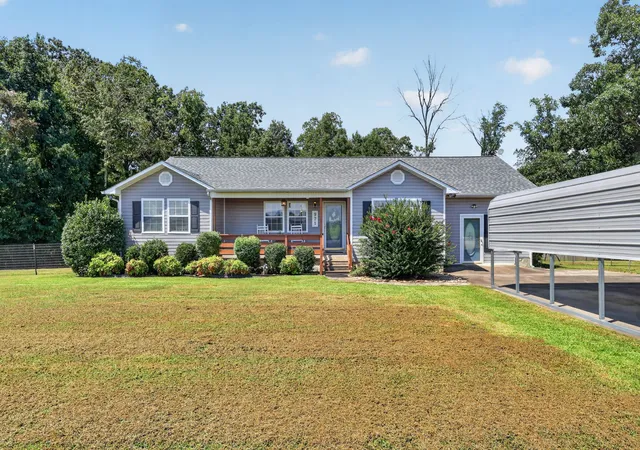 Photo 1 of Single family home for sale at 971 Sherrill Rd, Decherd, TN 37324 | MLS# 3531612 | Listing updated on 2026-09-22