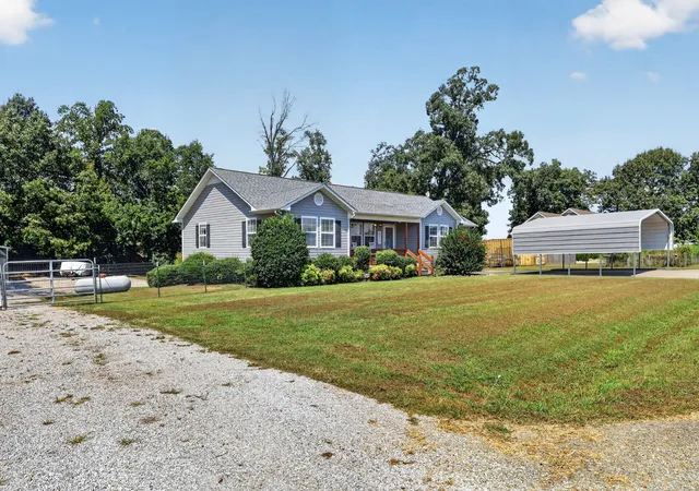 Photo 3 of Single family home for sale at 971 Sherrill Rd, Decherd, TN 37324 | MLS# 3531612 | Listing updated on 2026-09-22