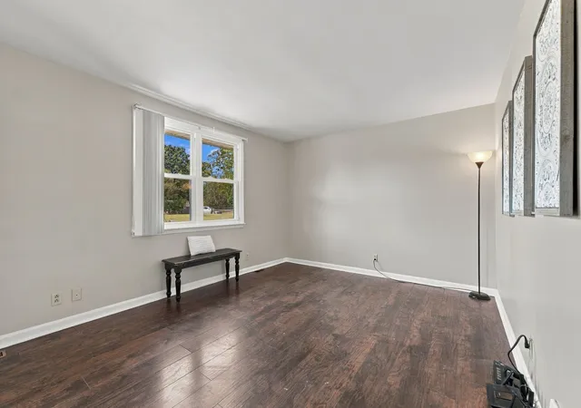 Photo 4 of Single family home for sale at 1586 Blackberry Pl, Clarksville, TN 37042 | MLS# 3531578 | Listing updated on 2026-09-24