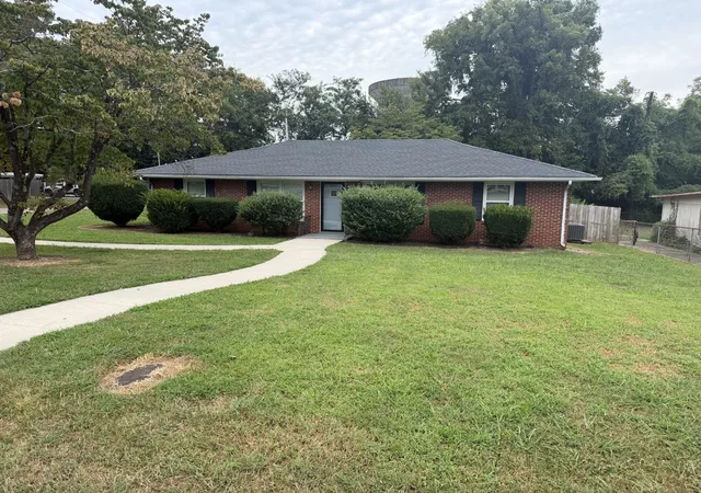 Photo 4 of Single family home for sale at 1132 White Blvd, Murfreesboro, TN 37129 | MLS# 3541557 | Listing updated on 2026-09-04