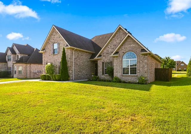 Photo 1 of Single family home for sale at 1734 Bear Paw Ln, Murfreesboro, TN 37130 | MLS# 3542061 | Listing updated on 2026-09-04