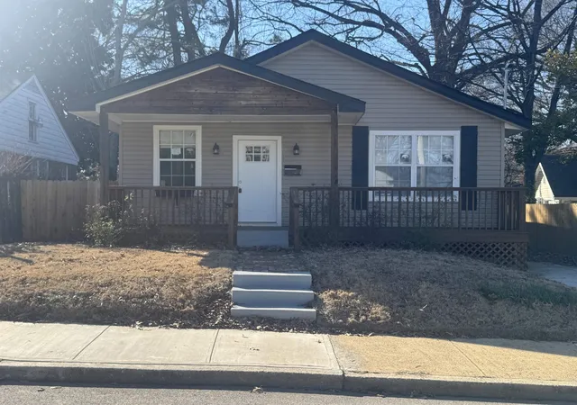 Single family home for sale at 33 N Merton St, Memphis, TN 38112 | MLS# 3531401