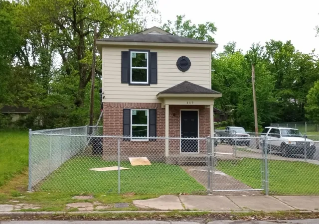 Photo 1 of Single family home for sale at 469 E Olive Ave, Memphis, TN 38106 | MLS# 3531413 | Listing updated on 2026-09-02