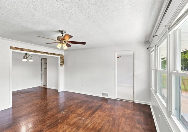 Photo 2 of Single family home for sale at 203 Rebecca Ln, Clarksville, TN 37042 | MLS# 3531473 | Listing updated on 2026-09-06
