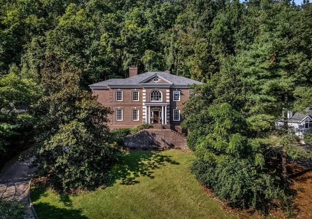 Photo 2 of Mansion for sale at 55 Annandale, Nashville, TN 37215 | MLS# 3545736 | Listing updated on 2026-10-01