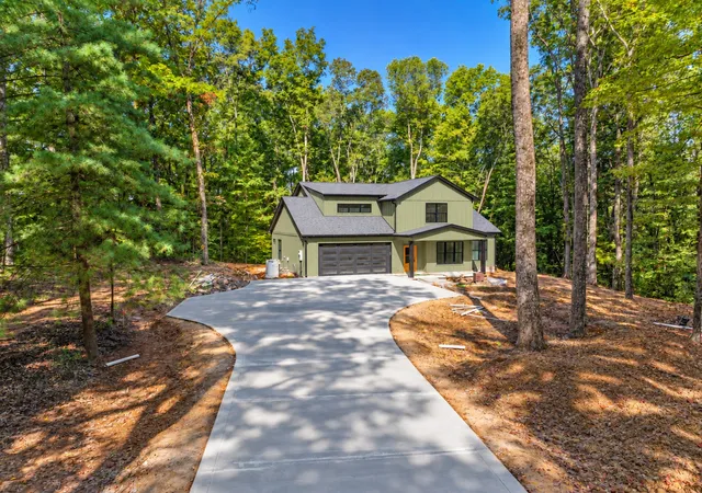 Photo 2 of Single family home for sale at 611 Buck Mountain Trl, Cookeville, TN 38506 | MLS# 3531462 | Listing updated on 2026-09-21