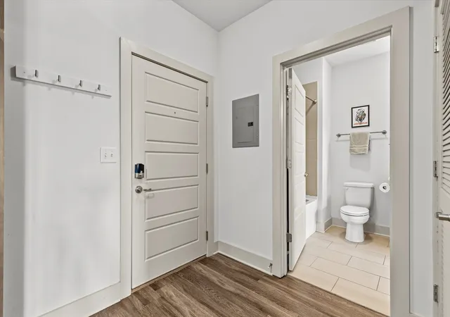 Listing Photo 4 - Condo for sale in building located at 4303 Gallatin Pike, Nashville, TN 37216 - Unit #304